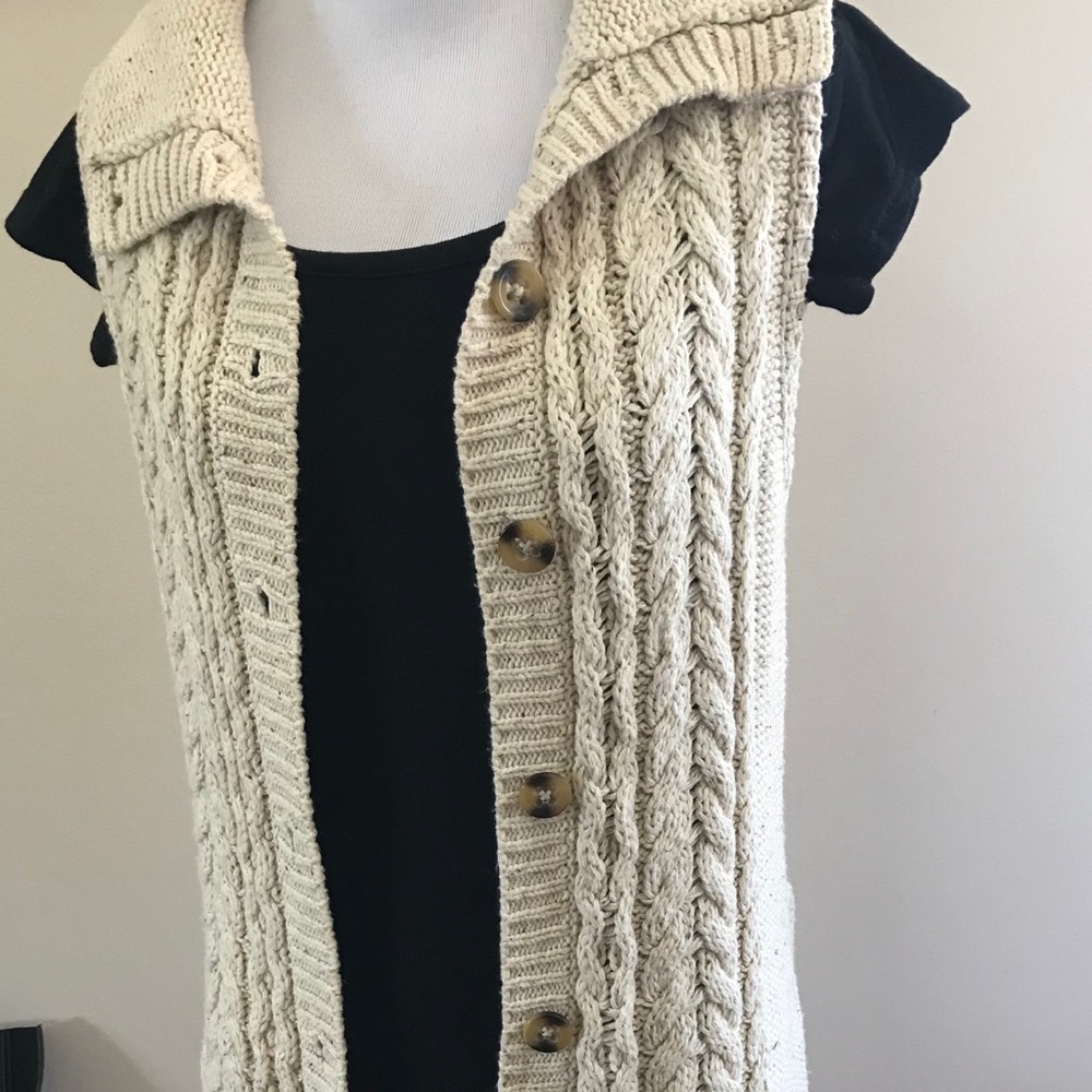 Loft Size Small Sleeveless Cable Knit cardigan